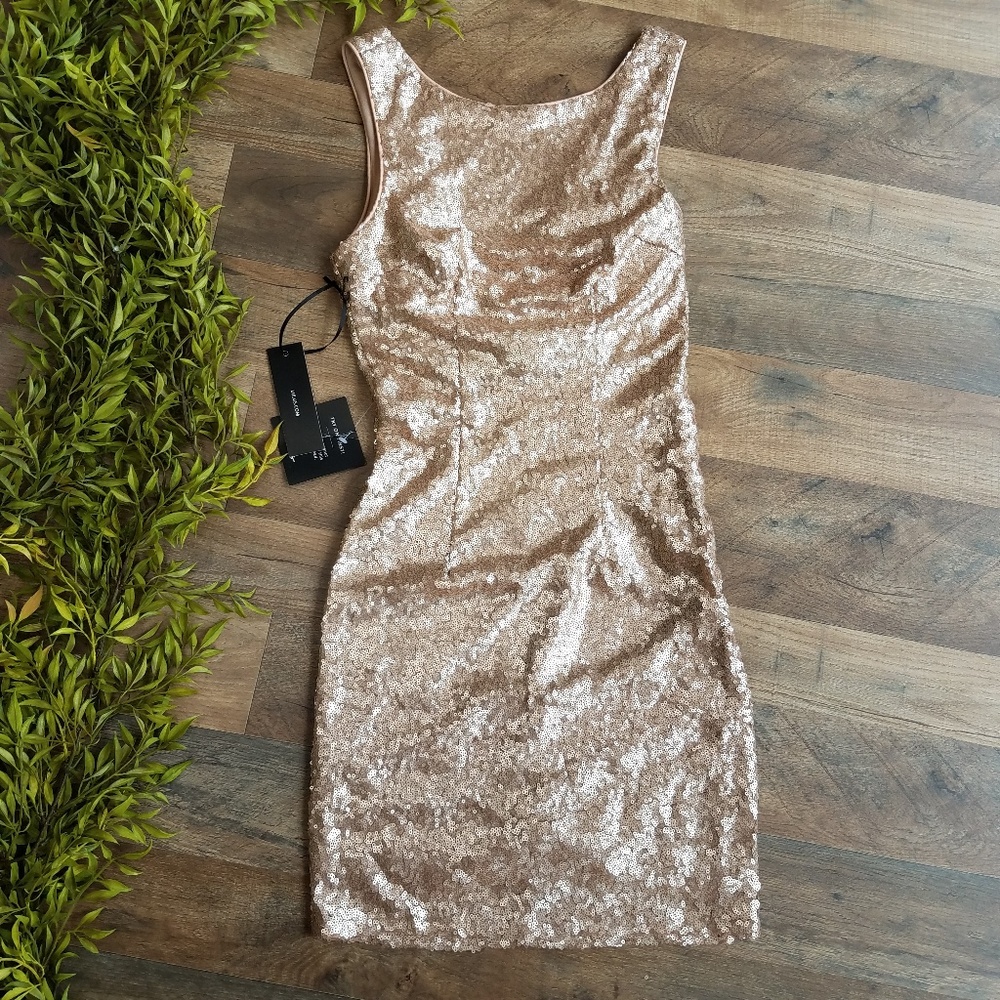 Lulu's • NWT Rose Gold Sequin Backless Mini Dress